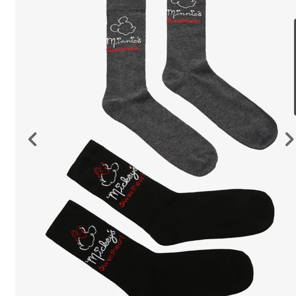Disney‎ Mickey Minnie Mouse Couple Crew Socks Hot Topic